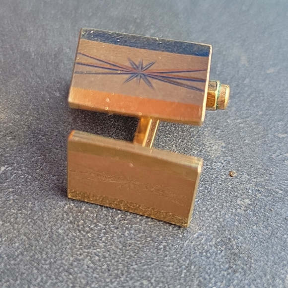 Cuff links - Picture 2 of 4